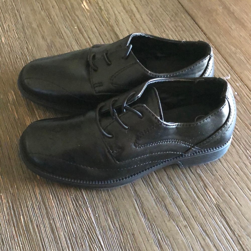 Boys dress shoes size 11